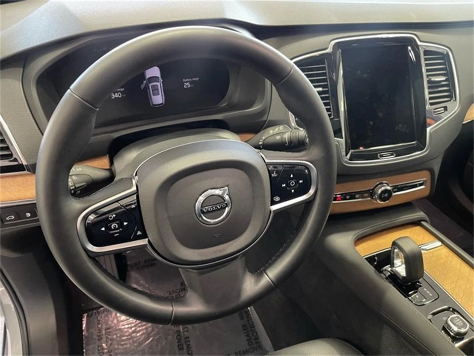 2025 Volvo XC90 2nd Gen - Image 29 of 31