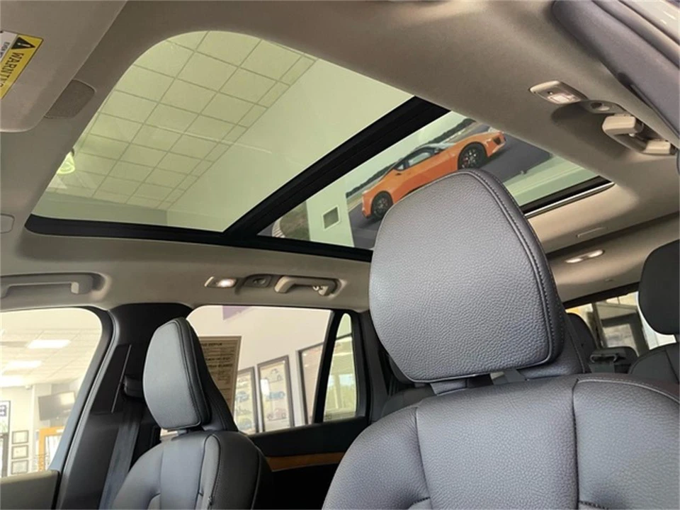 2025 Volvo XC90 2nd Gen - Image 27 of 31