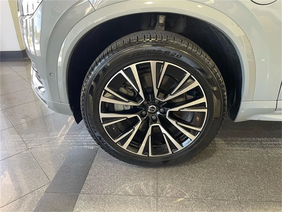 2025 Volvo XC90 2nd Gen - Image 20 of 31