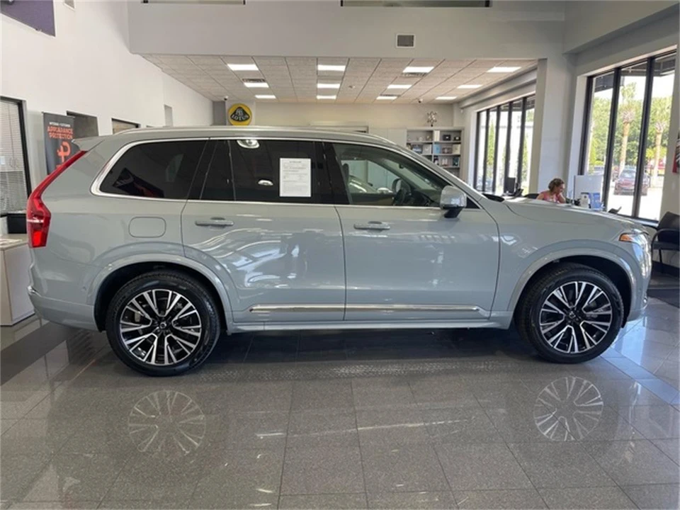 2025 Volvo XC90 2nd Gen - Image 6 of 31
