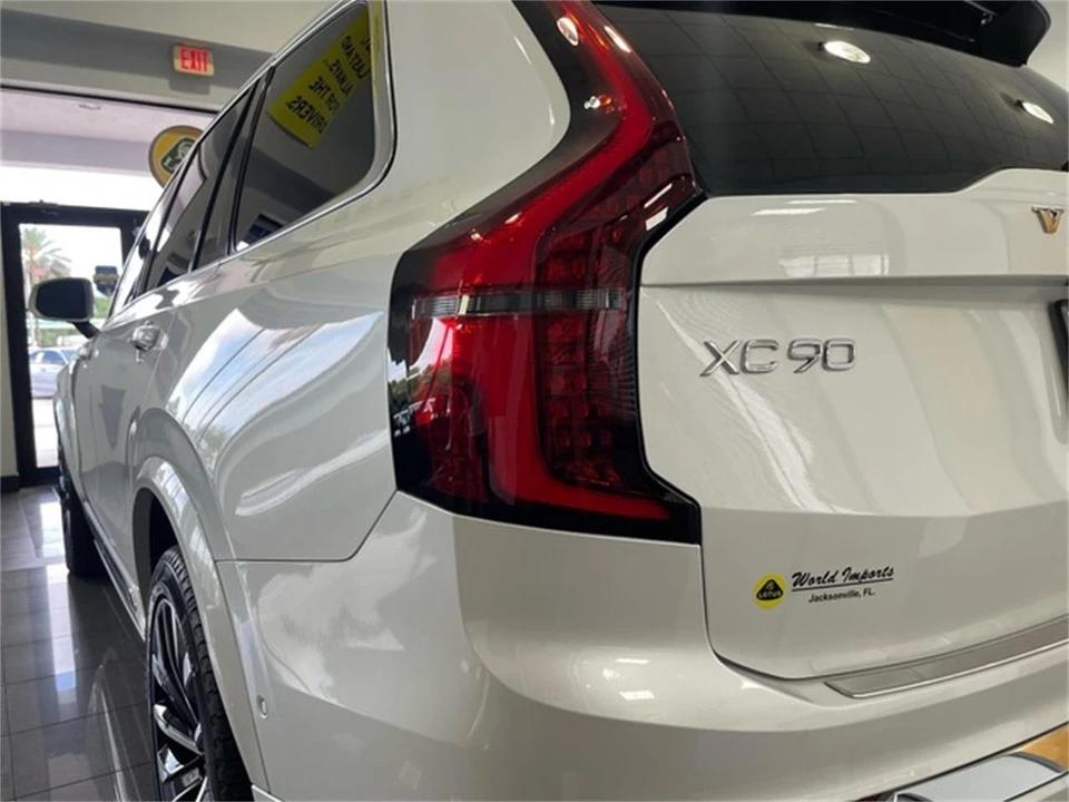 2025 Volvo XC90 2nd Gen - Image 15 of 31