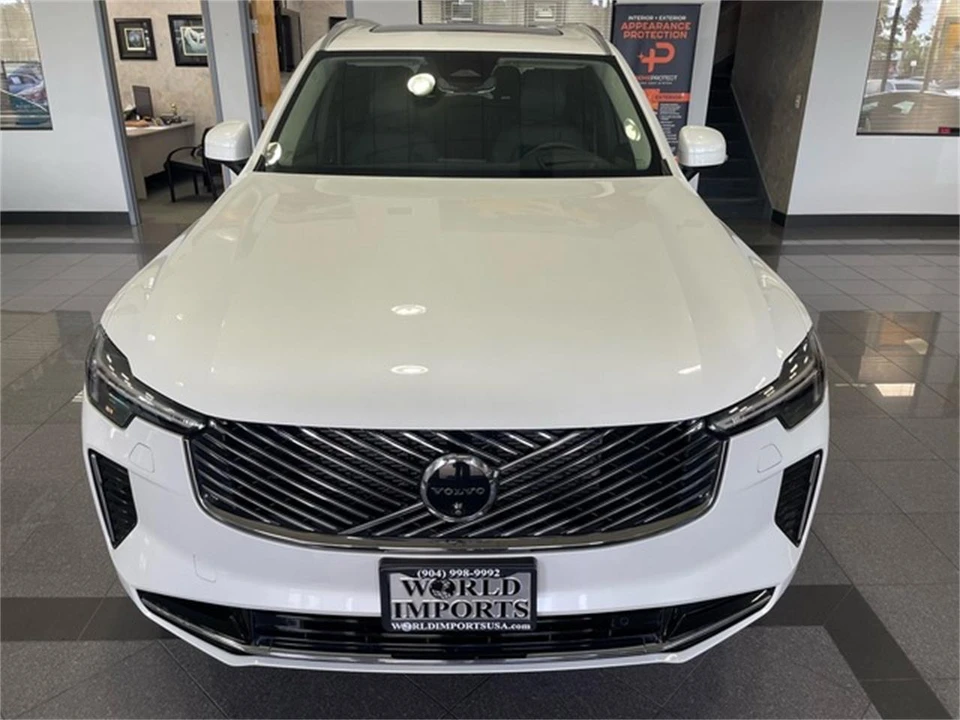 2025 Volvo XC90 2nd Gen - Image 9 of 31