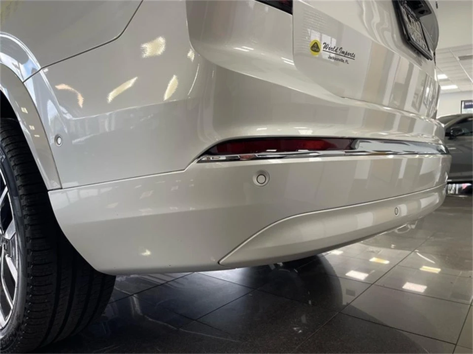 2025 Volvo XC90 2nd Gen - Image 16 of 31