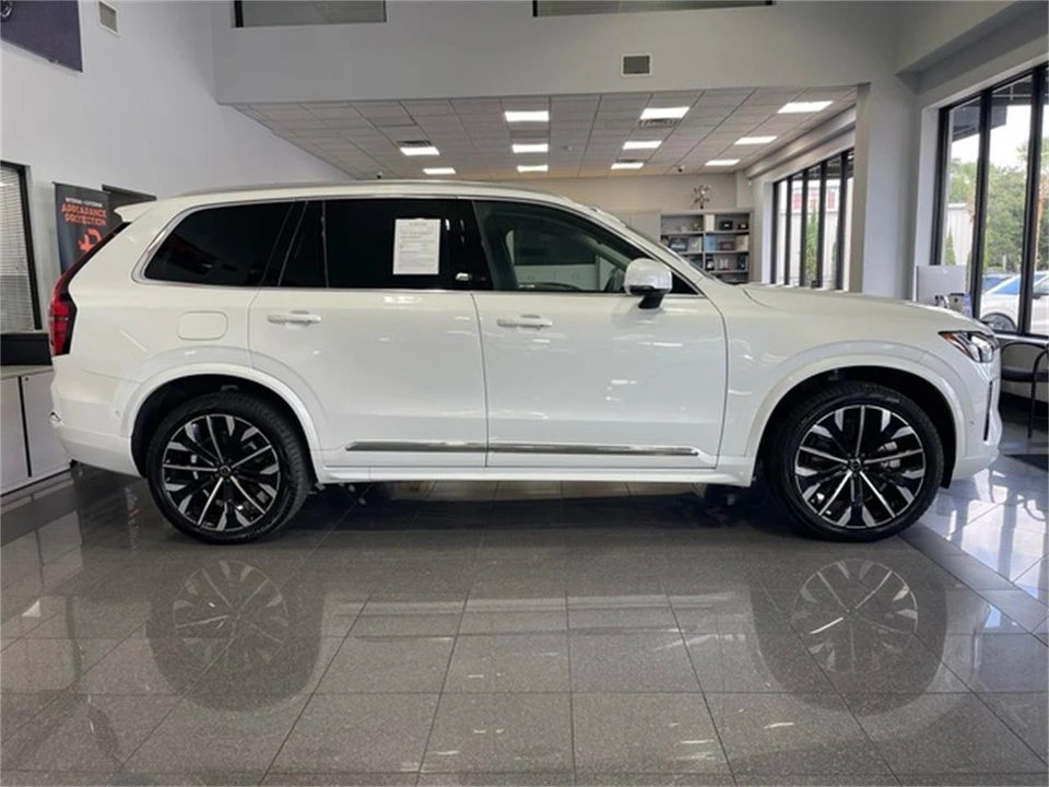 2025 Volvo XC90 2nd Gen - Image 6 of 31