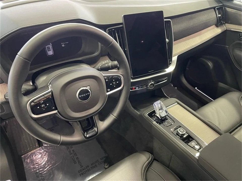 2025 Volvo XC90 2nd Gen - Image 28 of 31