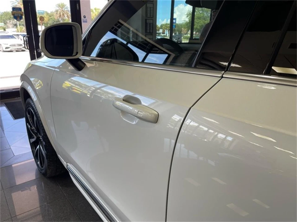 2025 Volvo XC90 2nd Gen - Image 13 of 31
