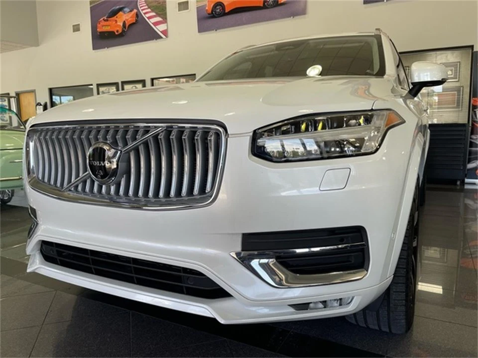 2025 Volvo XC90 2nd Gen - Image 11 of 31