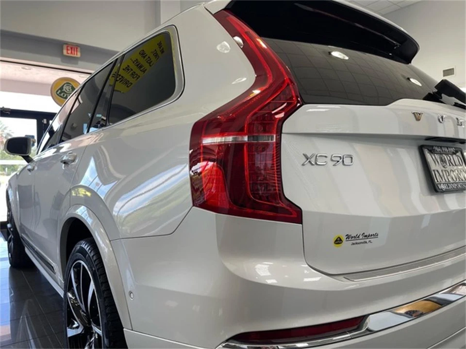 2025 Volvo XC90 2nd Gen - Image 15 of 31