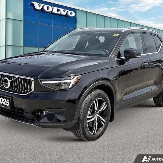 2025 Volvo XC40 - Image 1 of 1