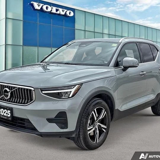 2025 Volvo XC40 - Image 1 of 1