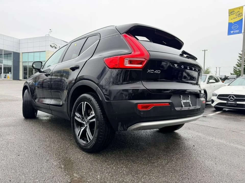 2025 Volvo XC40 - Image 3 of 15