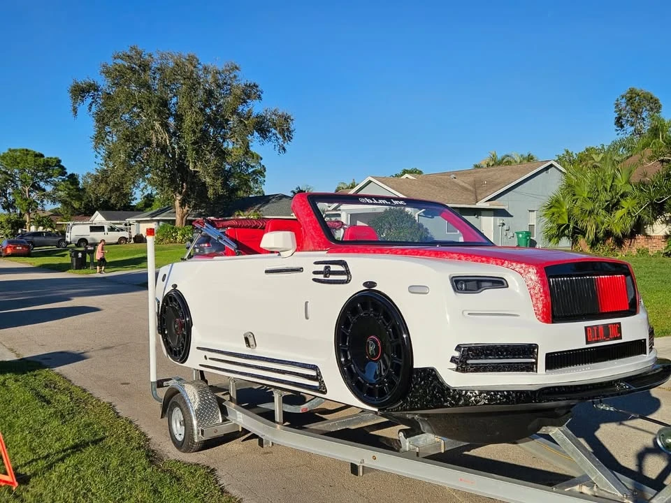 2025 Rolls-Royce Phantom VIII - Image 7 of 9