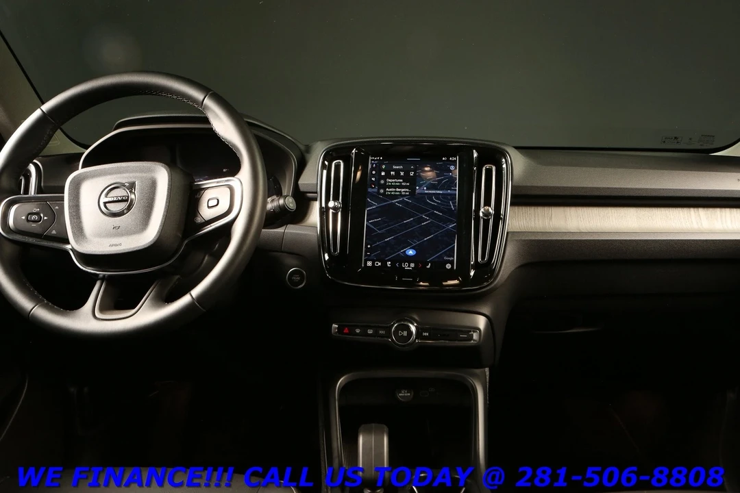 2025 Volvo XC40 - Image 3 of 21