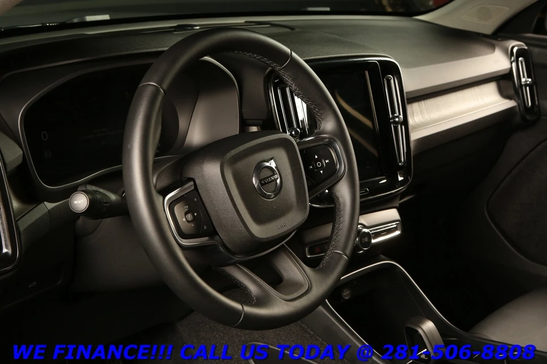 2025 Volvo XC40 - Image 11 of 21