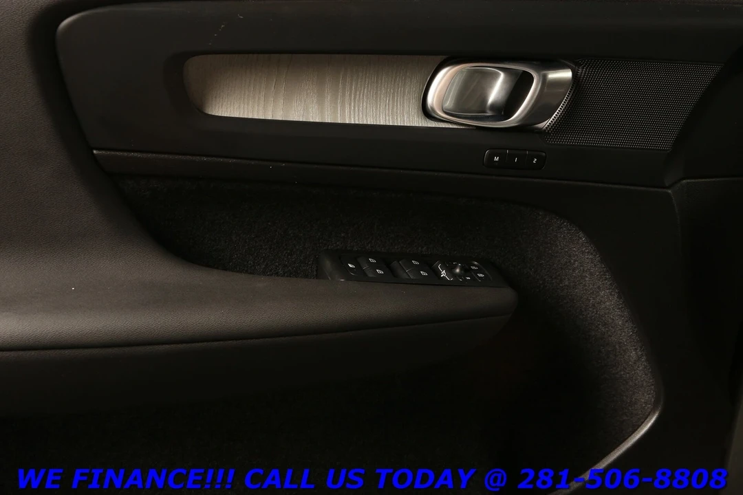 2025 Volvo XC40 - Image 10 of 21