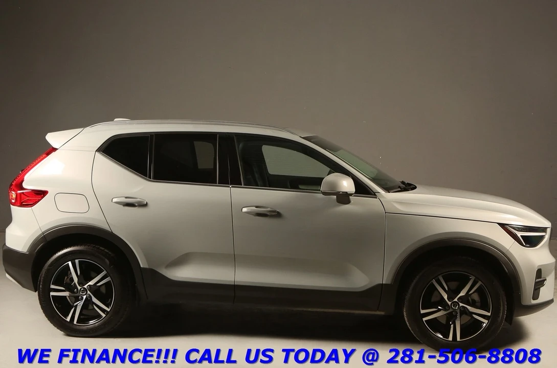 2025 Volvo XC40 - Image 7 of 21