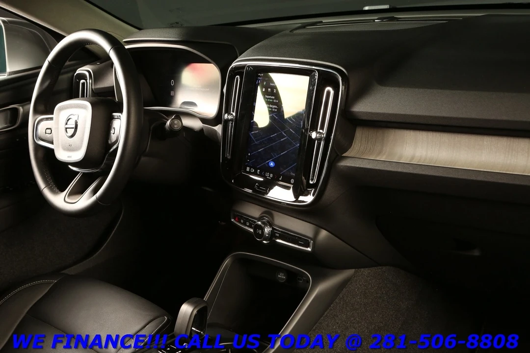 2025 Volvo XC40 - Image 20 of 21