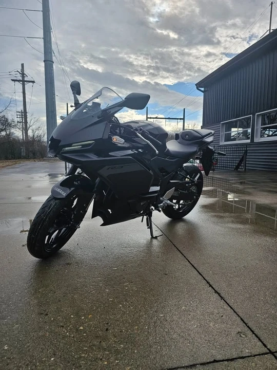 2025 Yamaha YZF - Image 3 of 5