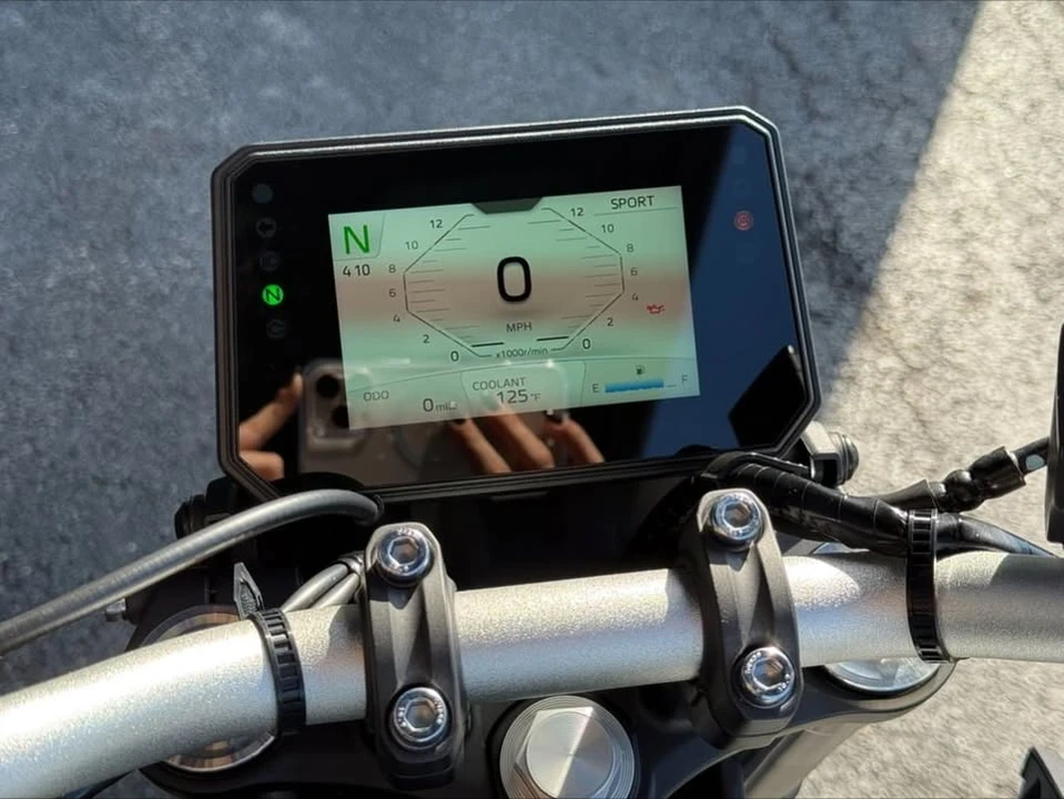 2025 Yamaha - Image 11 of 13