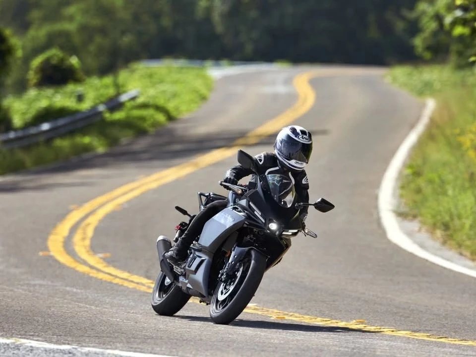2025 Yamaha YZF - Image 12 of 15