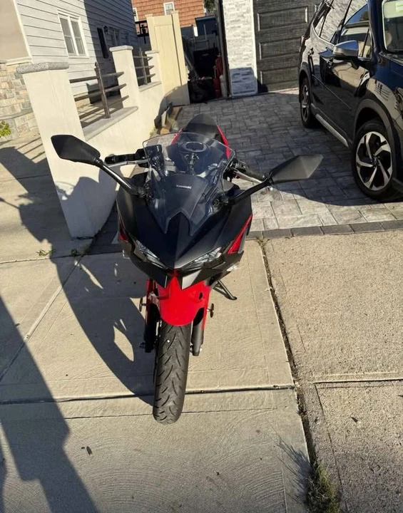 2025 Kawasaki Ninja - Image 4 of 6