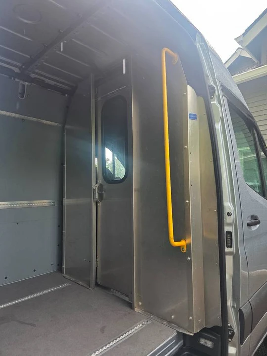 2025 Mercedes-Benz VS30 Sprinter - Image 18 of 19