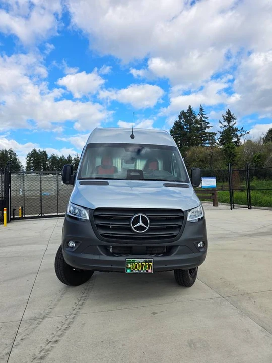 2025 Mercedes-Benz VS30 Sprinter - Image 2 of 19