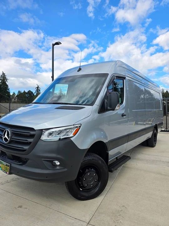 2025 Mercedes-Benz VS30 Sprinter - Image 3 of 19