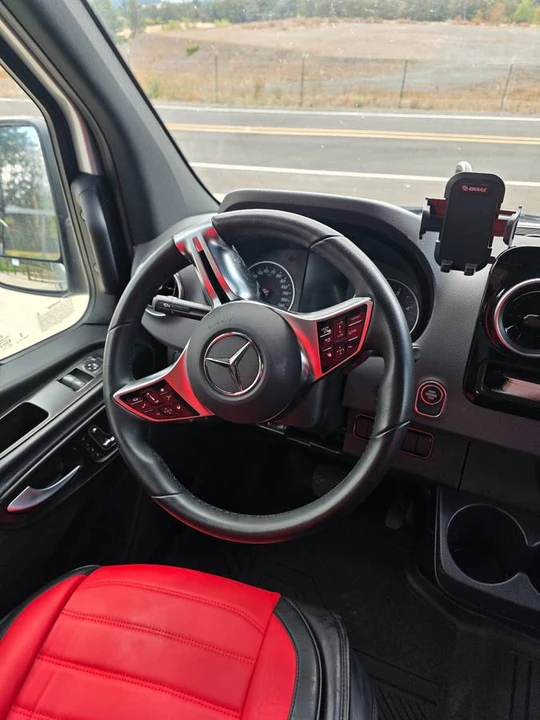 2025 Mercedes-Benz VS30 Sprinter - Image 9 of 19