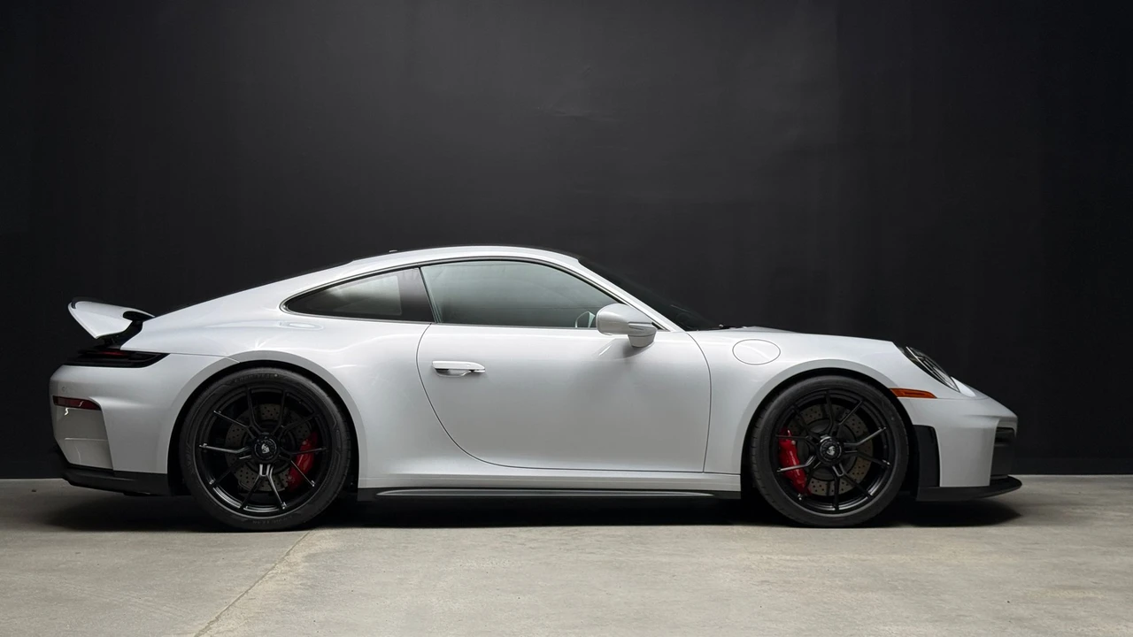 2026 Porsche 992 GT3 Touring - Image 4 of 25