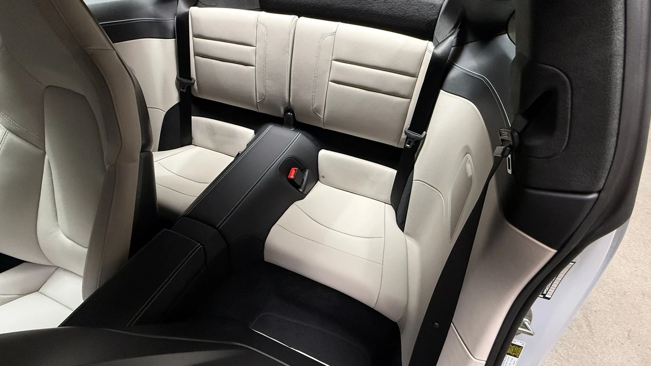 2026 Porsche 992 GT3 Touring - Image 19 of 25