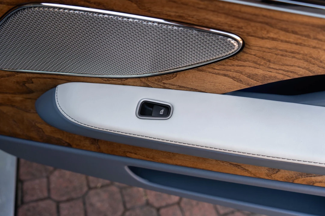2026 Aston Martin DB12 - Image 31 of 31