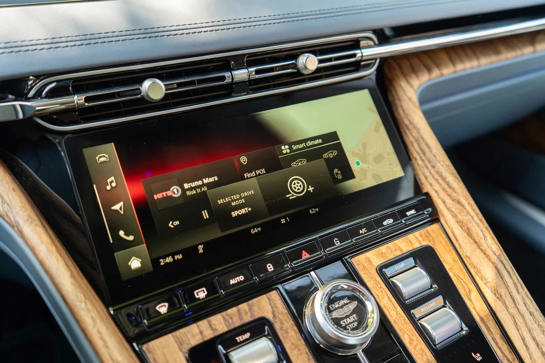 2026 Aston Martin DB12 - Image 19 of 31