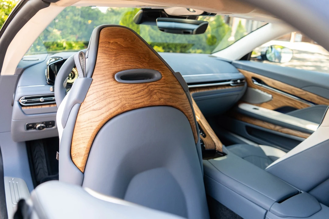 2026 Aston Martin DB12 - Image 27 of 31