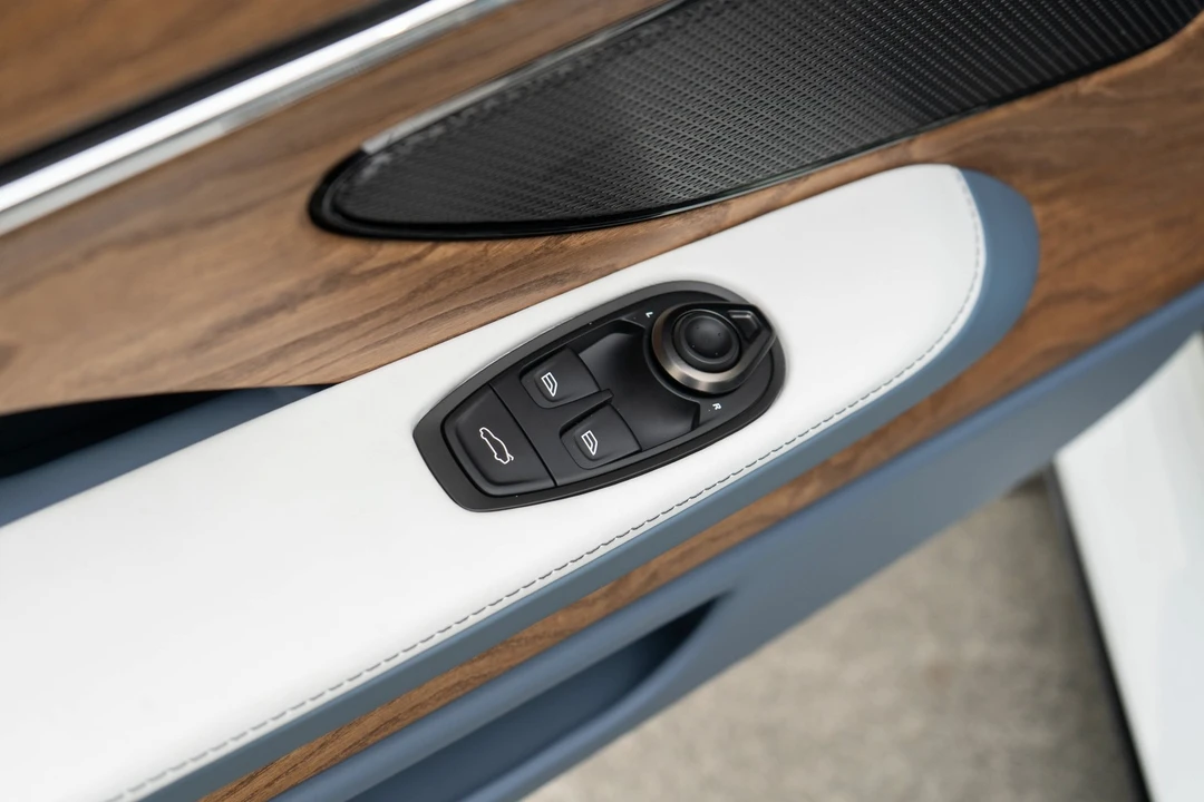 2026 Aston Martin DB12 - Image 13 of 31
