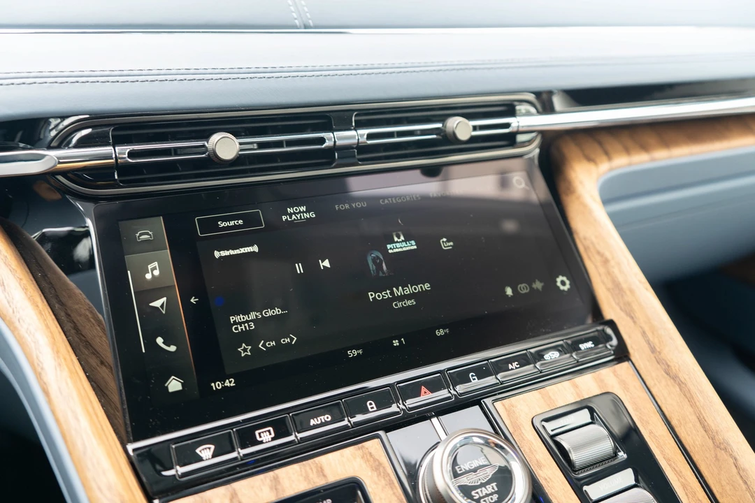 2026 Aston Martin DB12 - Image 18 of 31