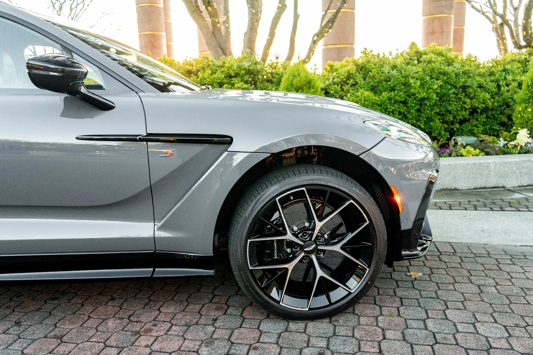 2026 Aston Martin - Image 3 of 31