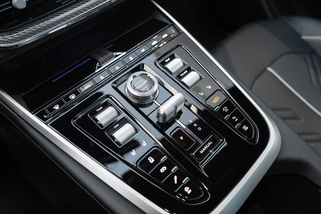 2026 Aston Martin - Image 21 of 31