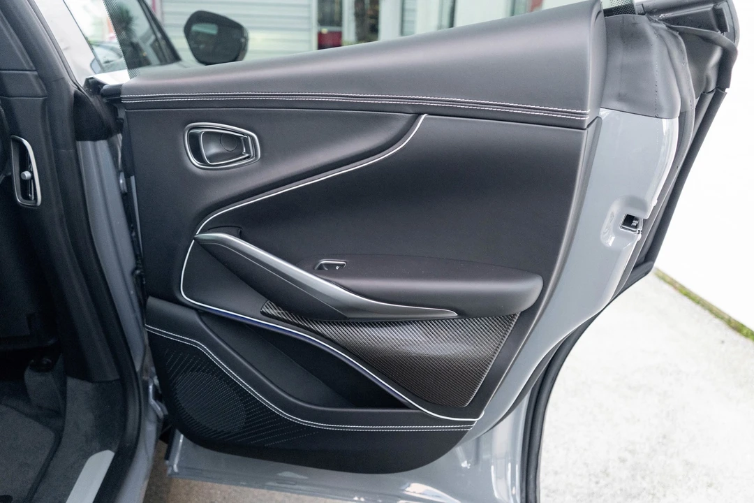 2026 Aston Martin - Image 30 of 31