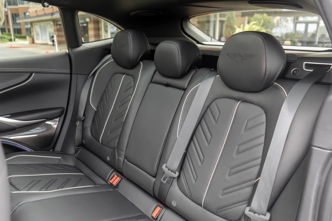 2026 Aston Martin DBX - Image 31 of 31