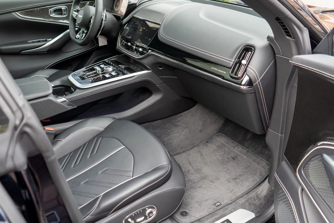2026 Aston Martin - Image 23 of 31