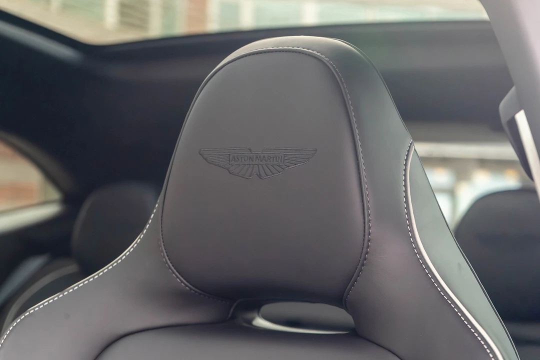 2026 Aston Martin DBX - Image 4 of 31