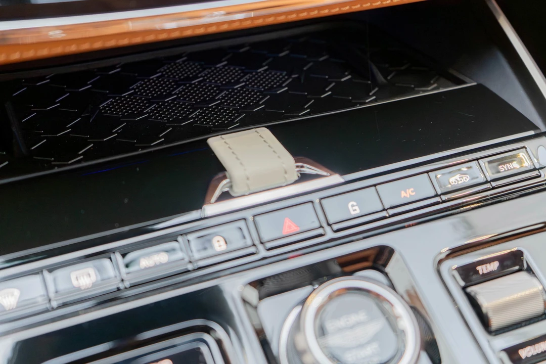 2026 Aston Martin - Image 27 of 31