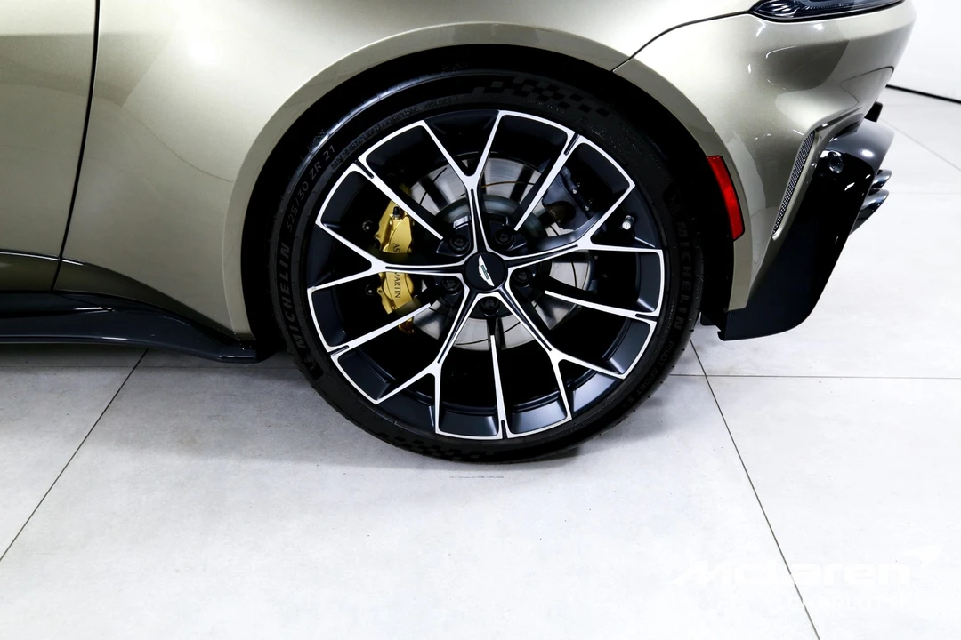 2026 Aston Martin V8 Vantage (2019+) - Image 28 of 31