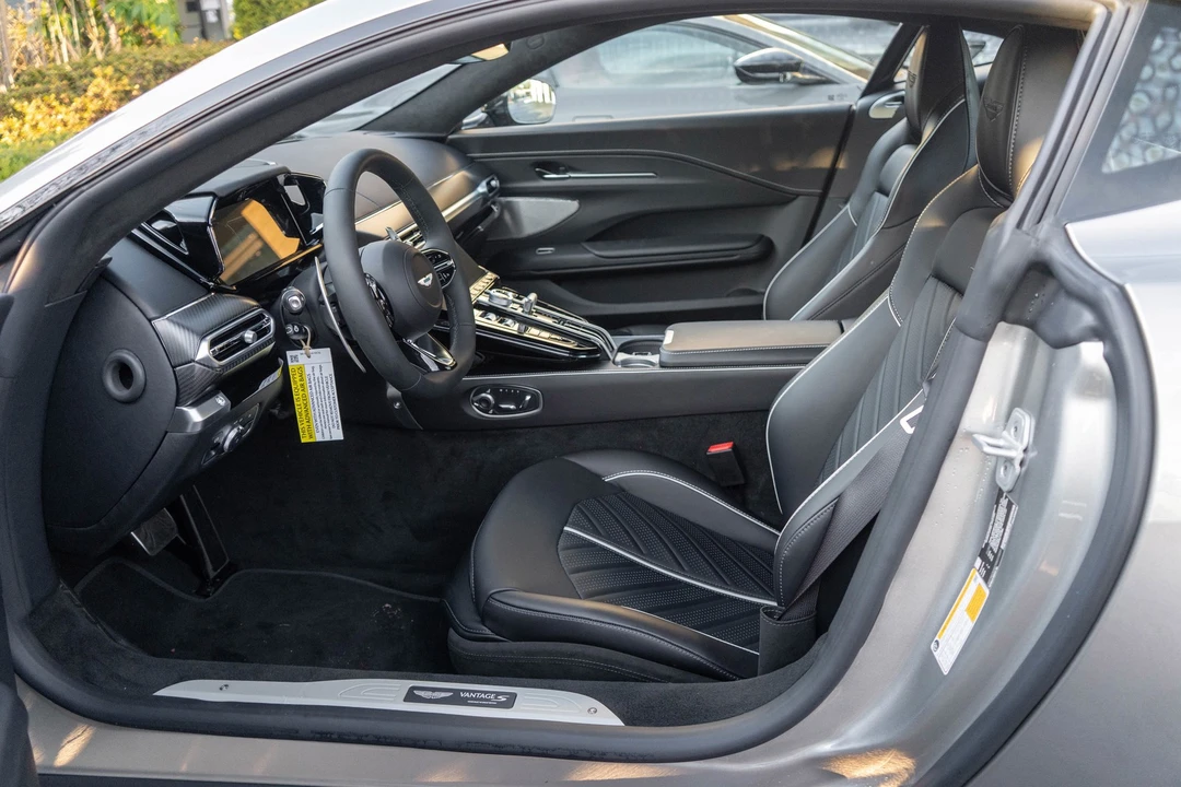 2026 Aston Martin V8 Vantage (2019+) - Image 12 of 21