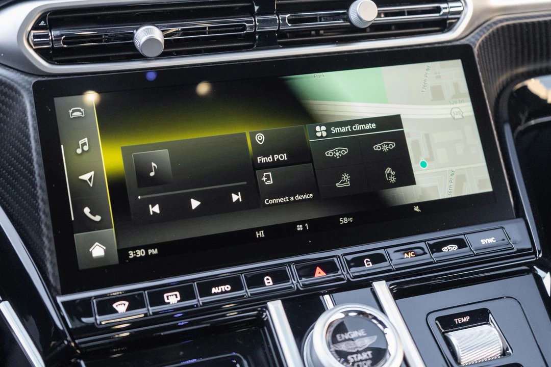2026 Aston Martin V8 Vantage (2019+) - Image 18 of 21
