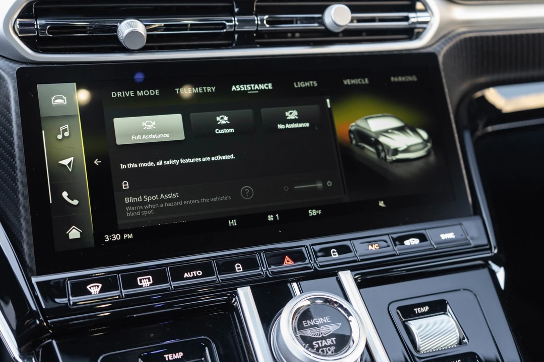 2026 Aston Martin V8 Vantage (2019+) - Image 20 of 21