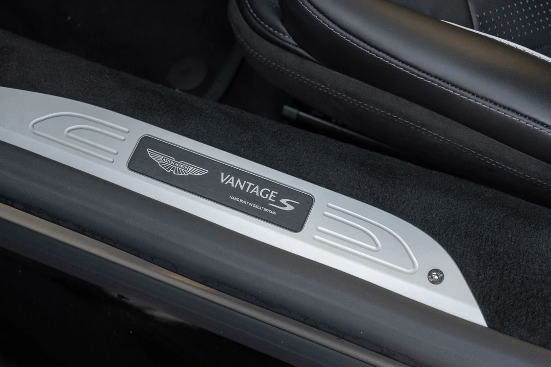 2026 Aston Martin V8 Vantage (2019+) - Image 16 of 21