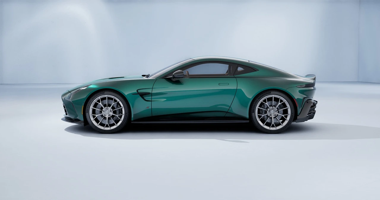 2026 Aston Martin - Image 3 of 14