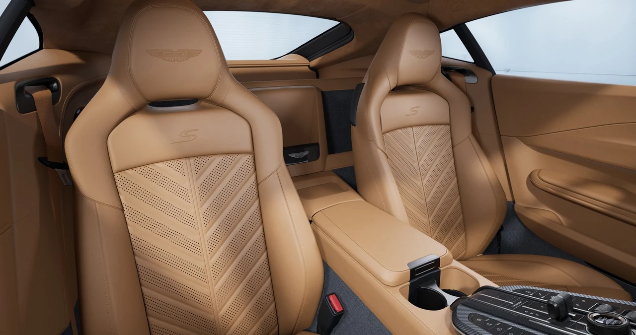 2026 Aston Martin - Image 13 of 14